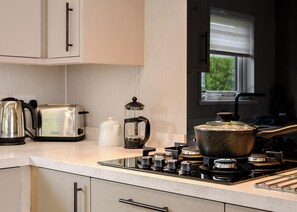 Fridge, oven, stovetop, toaster - Platinum 4 berth Lodge (Pet) (Mablethorpe)