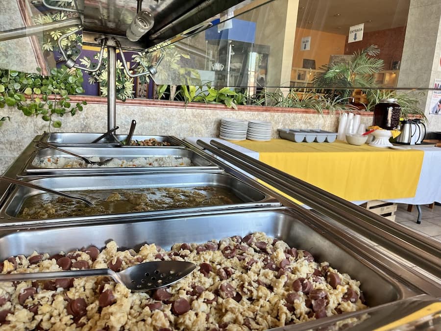 Petit déjeuner continental compris tous les jours