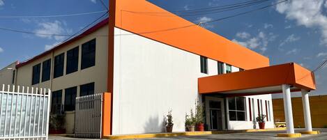 Fachada da propriedade