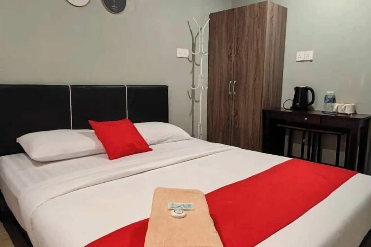 1 bedroom, free WiFi, bed sheets