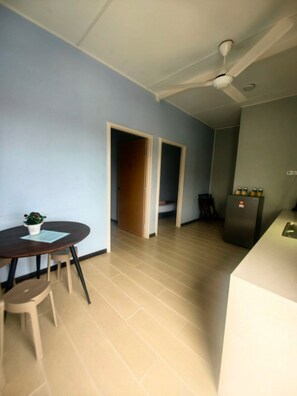 Deluxe Room, 2 Queen Beds | Private kitchenette - Grapevine Garden (Kota Kinabalu)