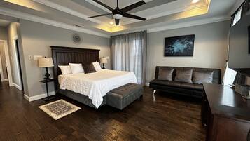 5 bedrooms, desk, iron/ironing board, free WiFi