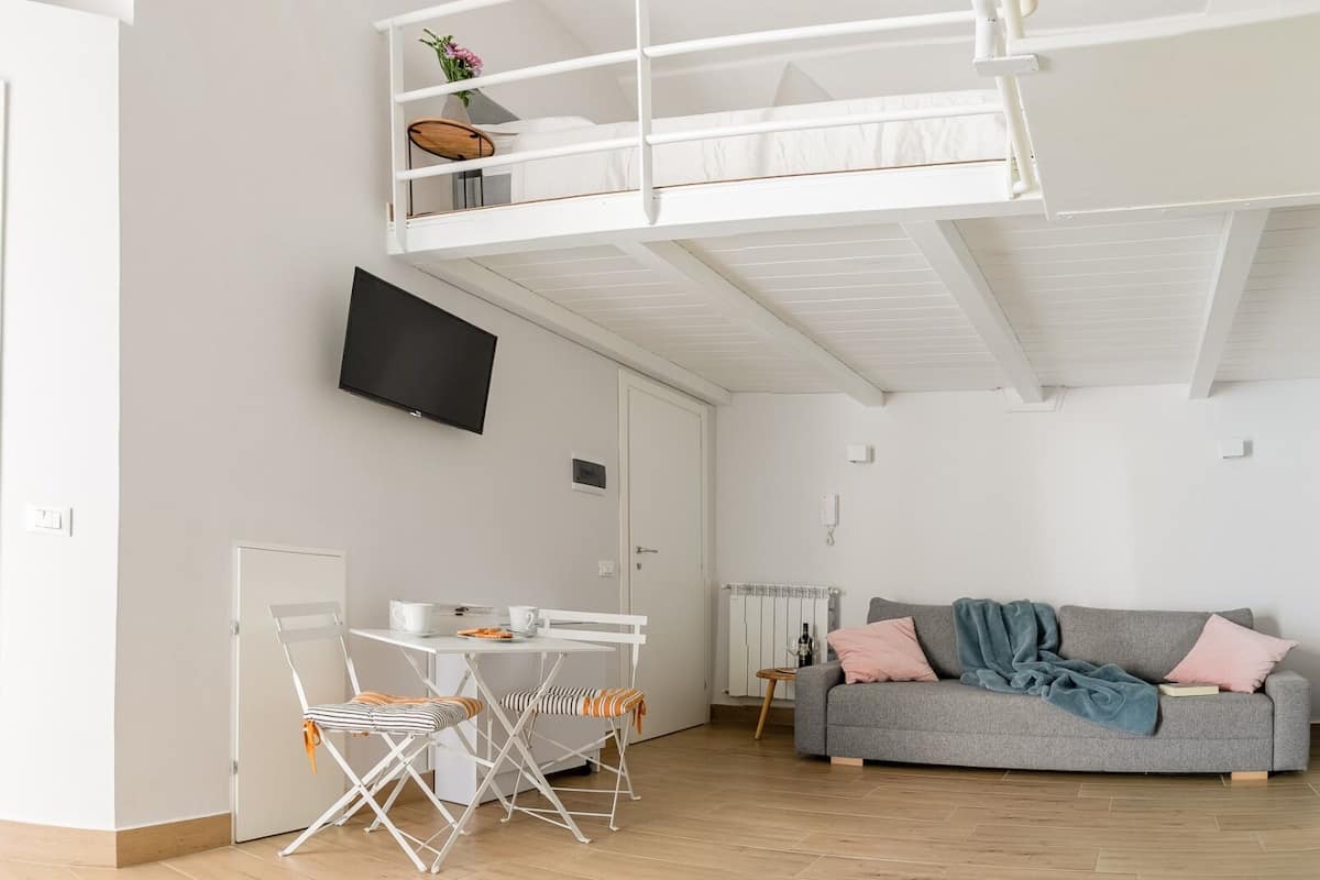 Comfort appartement, 1 tweepersoonsbed met slaapbank | 1 slaapkamer, individueel gedecoreerd, een laptopwerkplek