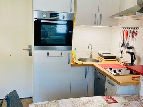 Charmant F2 à Amélie-les-Bains avec parking, ascenseur et équipements complets