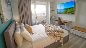 1 bedroom, in-room safe, desk, iron/ironing board