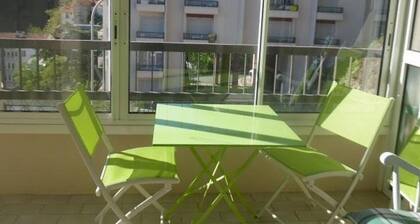 Cozy Studio with Loggia, WiFi, and Parking, 4 Guests, Near Thermal Baths and Town Center