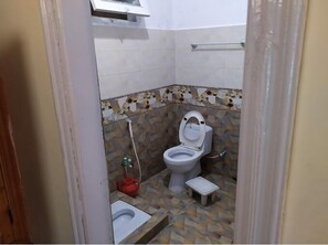 Shower, designer toiletries, towels, soap