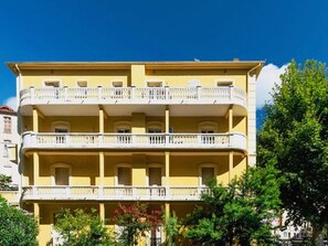 Exterior - Cozy F2 Apartment with Balcony in Amélie-les-Bains Center, 4 Guests, Near Spa, Pet-Friendly (Amélie-les-Bains-Palalda)
