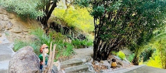 3-bedroom house with parking, aircon and wifi - 4 guests