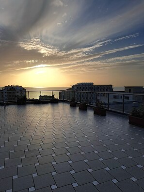 Standard Double Room with Sea View | Terraço/pátio