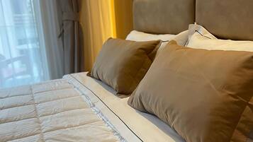 Standard Double Room with Garden View | Minibar, in-room safe, desk, laptop workspace