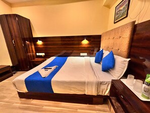 Deluxe Room - Hotel Signature Inn (Mumbai)