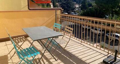 Charming F2 Apartment with Terrace, Parking, and Pet-Friendly in Amélie-les-Bains