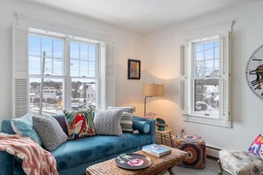 TV - The Jungle Room - Premier Harbor Springs Suite (Harbor Springs)