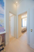 Minibar, caja de seguridad en la habitación, escritorio y wifi gratis 