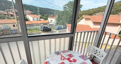 Charmant F2 avec Loggia et Parking à 800m des Cures - 4 couchages - Amélie-les-Bains