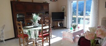 Charming F2 Apartment with Terrace, Parking & WIFI - Pet-Friendly - Near City Center & Thermes