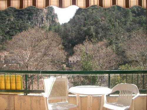 Cozy Studio for 2 with Balcony, Wi-Fi near Thermes, Amélie-les-Bains