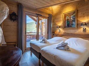 4 bedrooms, free WiFi, bed sheets