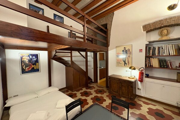 1 bedroom, iron/ironing board, internet, bed sheets