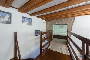 1 habitación, tabla de planchar con plancha y acceso a internet