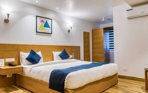 書桌、隔音、免費 Wi-Fi