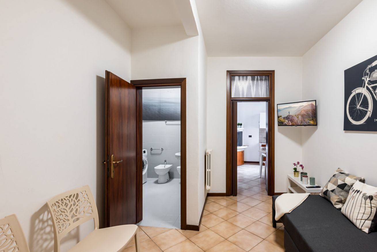 1 habitación, tabla de planchar con plancha, wifi y ropa de cama 