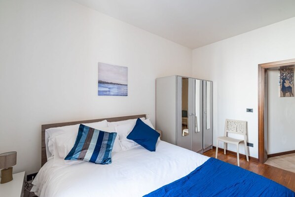 1 chambre, fer et planche Ă repasser, Wi-Fi, draps fournis