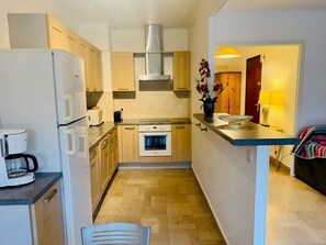 Microwave, oven, dishwasher, toaster