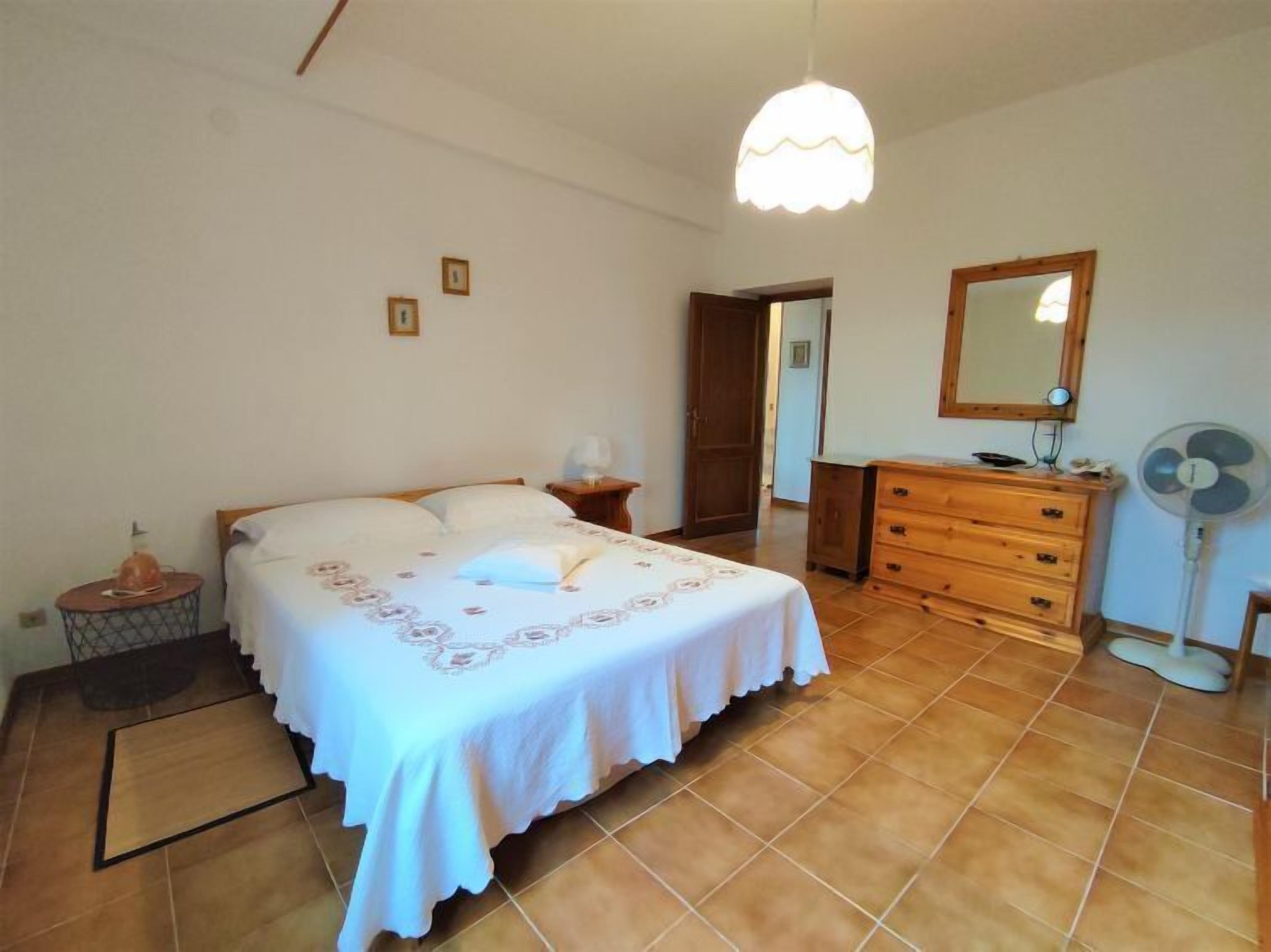 2 bedrooms, internet