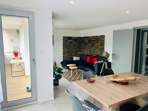 Charmant F3 climatisé avec balcon ensoleillé, proche centre et Thermes - Amélie-les-Bains