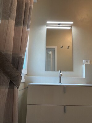 Bathroom - Mont (Florence)
