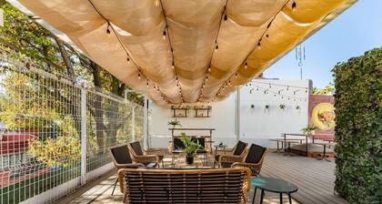 Beaux-Arts house in Condesa with rooftop