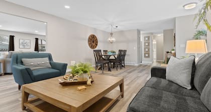 The Banyan Inn ~ Loveland