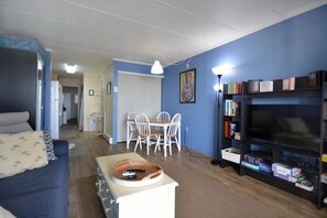 Smart TV, DVD player