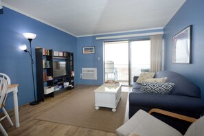 Smart TV, DVD player