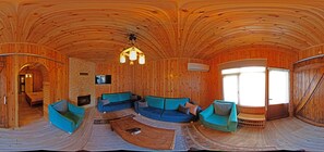 Fjölskyldutrjáhús | 1 svefnherbergi, hljóðeinangrun, ókeypis þráðlaus nettenging, rúmföt