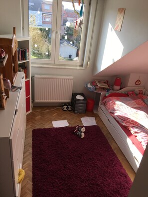5 slaapkamers, reisbedje, wifi