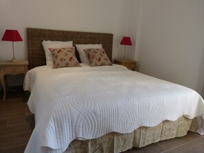 2 Schlafzimmer, Bügeleisen/Bügelbrett, Reisekinderbett, kostenloses WLAN
