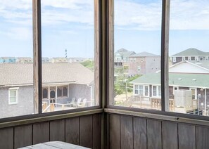 Interior - ISLAND TIME Semi-oceanfront, 4BR 3.5BA Home with hot tub (Buxton)