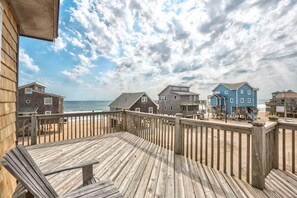 Property grounds - ISLAND TIME Semi-oceanfront, 4BR 3.5BA Home with hot tub (Buxton)