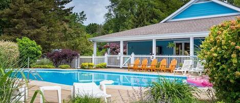 Piscina coperta, una piscina riscaldata