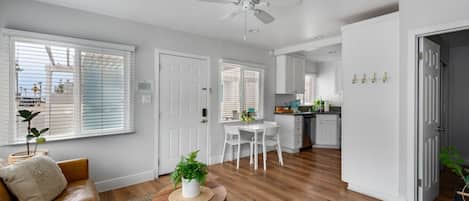 Älytelevisio, stereot, työhuone