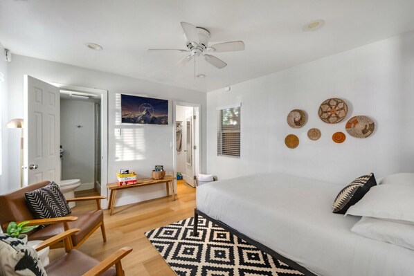 Desk, iron/ironing board, travel cot, free WiFi