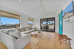 Smart TV, fireplace, video games, ping pong