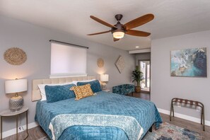 4 Schlafzimmer, Schreibtisch, Bügeleisen/Bügelbrett, Reisekinderbett