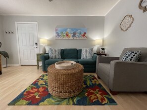 TV - Sugar View - Beautiful Condo & Pet Friendly (Gulf Shores)