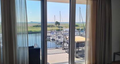Luxury 4 person apartment in Residence Marina Kamperland 2c