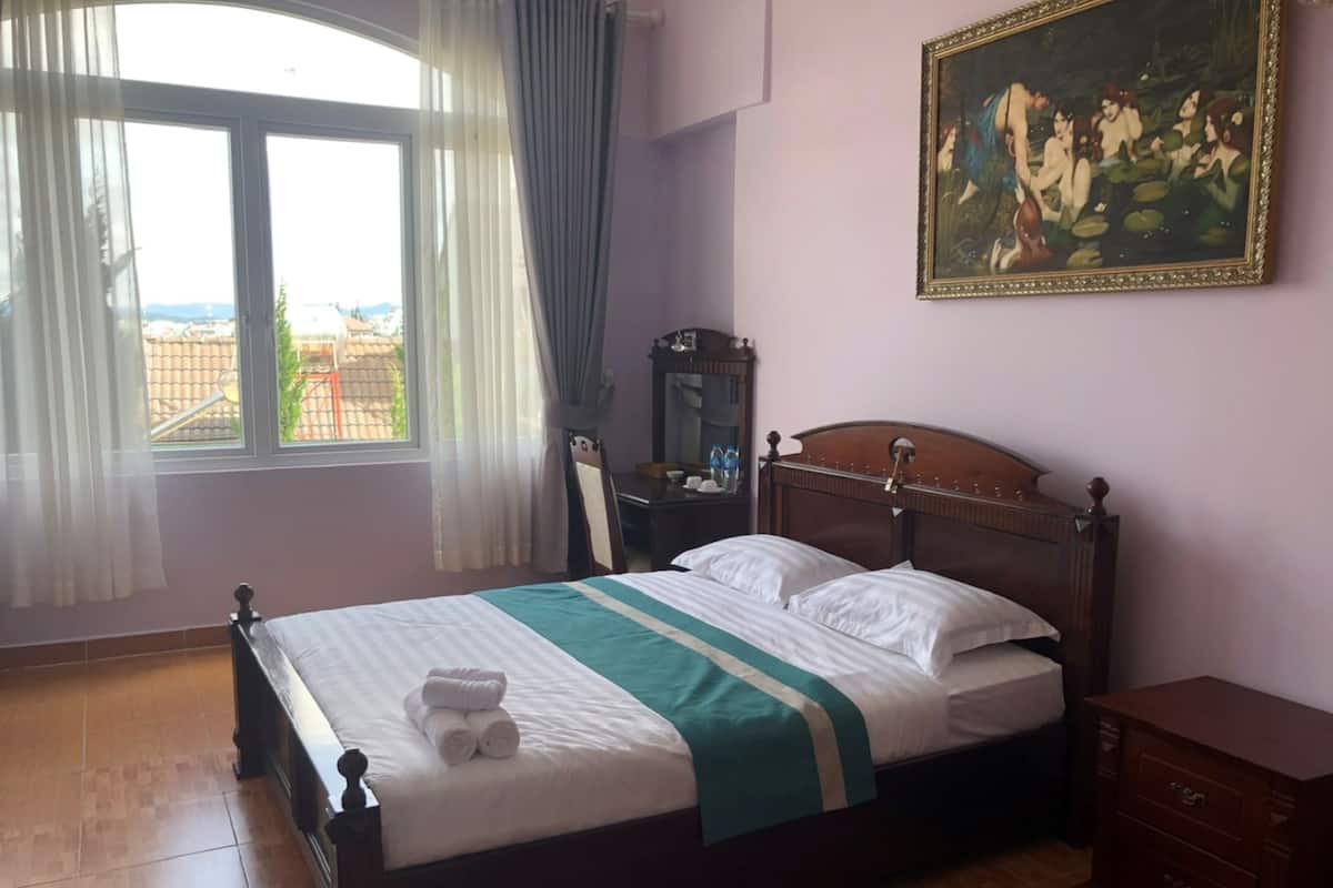 Chambre Double Lune de Miel, vue colline | Literie hypoallergénique, minibar, coffres-forts dans les chambres