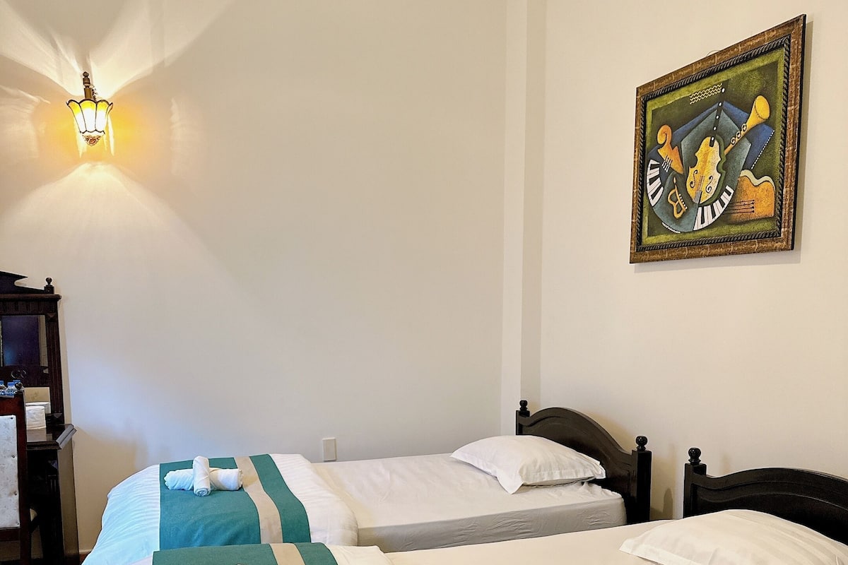 Chambre Supérieure avec lits jumeaux | Literie hypoallergénique, minibar, coffres-forts dans les chambres